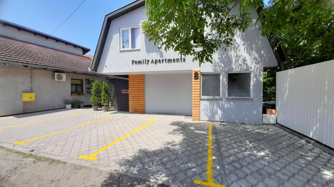 Family Apartments Novi Sad Esterno foto